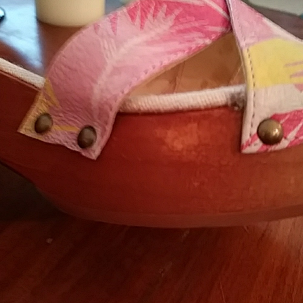 Tropical Styled Heels - Picture 4 of 8